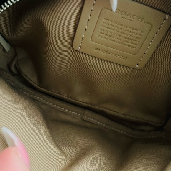 COPY - Checkerboard coach slim design Fanny pack - Picture 4 of 8